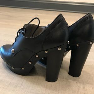 Vince Camuto Canasta Shoe